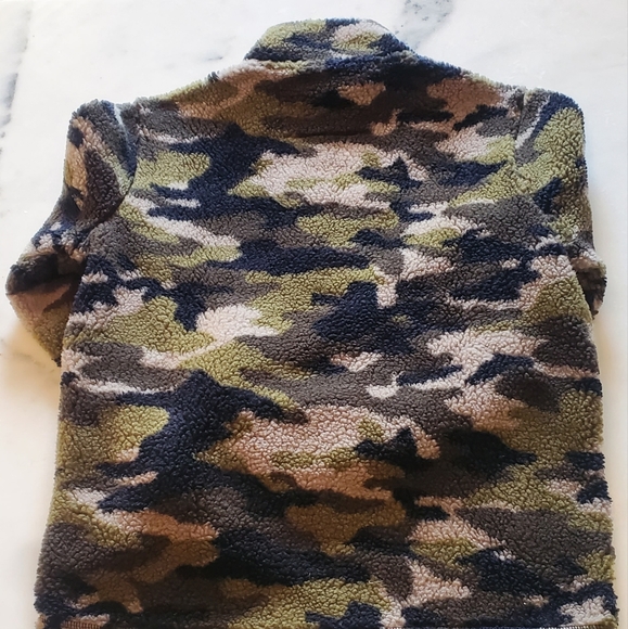 🔥 New Banana Republic Camo Sherpa Pull Over Sweater XS men (Green & Brown) - Picture 6 of 6